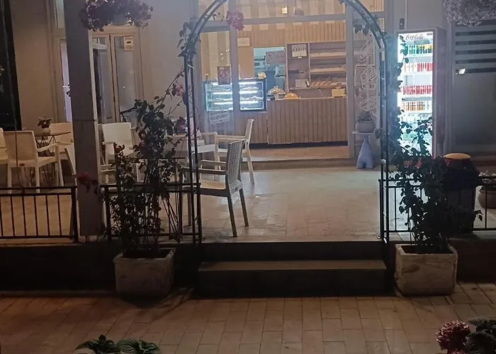 Views On - Palermo Avlonya